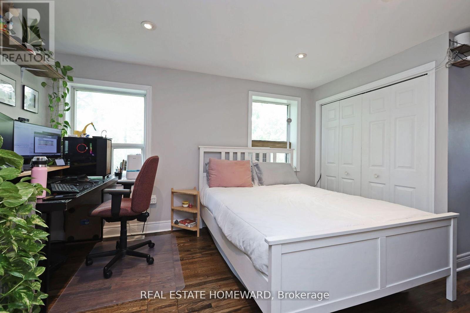 156 Royal York Road, Toronto, Ontario  M8V 2V3 - Photo 15 - W12406957
