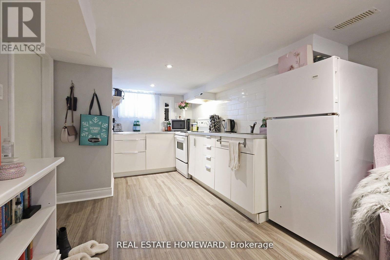 156 Royal York Road, Toronto, Ontario  M8V 2V3 - Photo 19 - W12406957