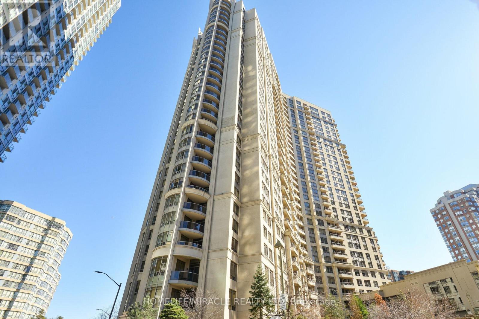 807 - 3880 Duke Of York Boulevard, Mississauga (City Centre), Ontario  L5B 4M7 - Photo 40 - W12406981