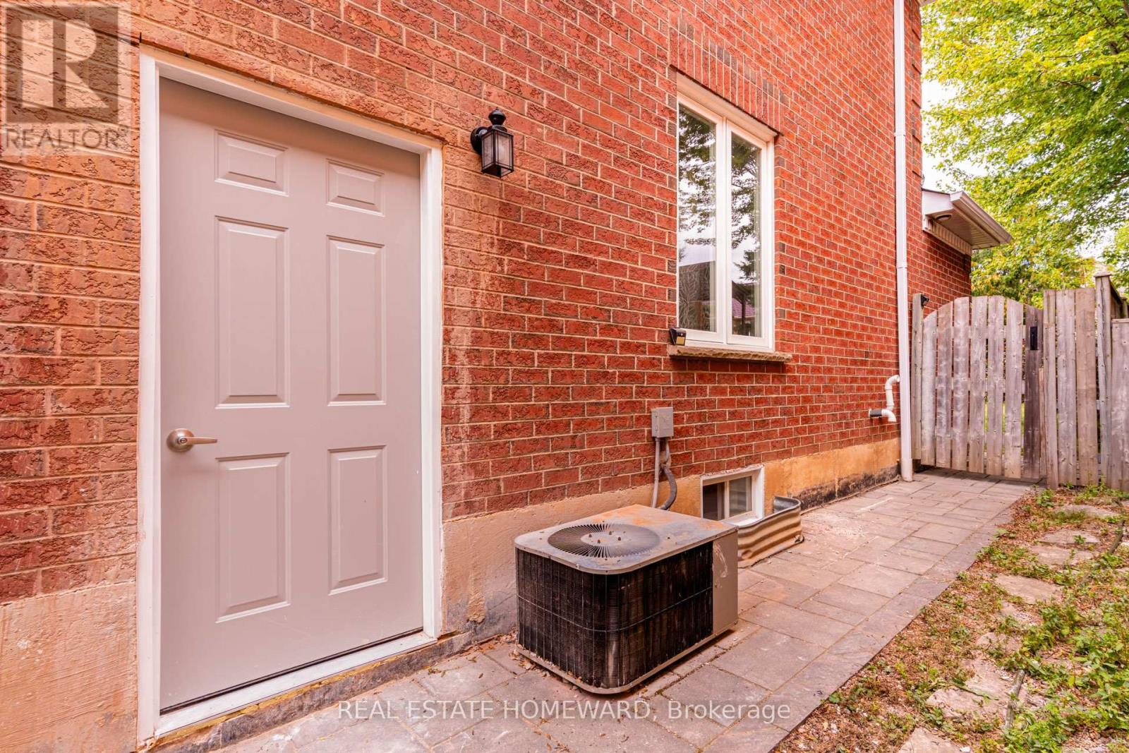 Bsmt - 2454 Willowburne Drive, Mississauga, Ontario  L5M 5G1 - Photo 4 - W12407016
