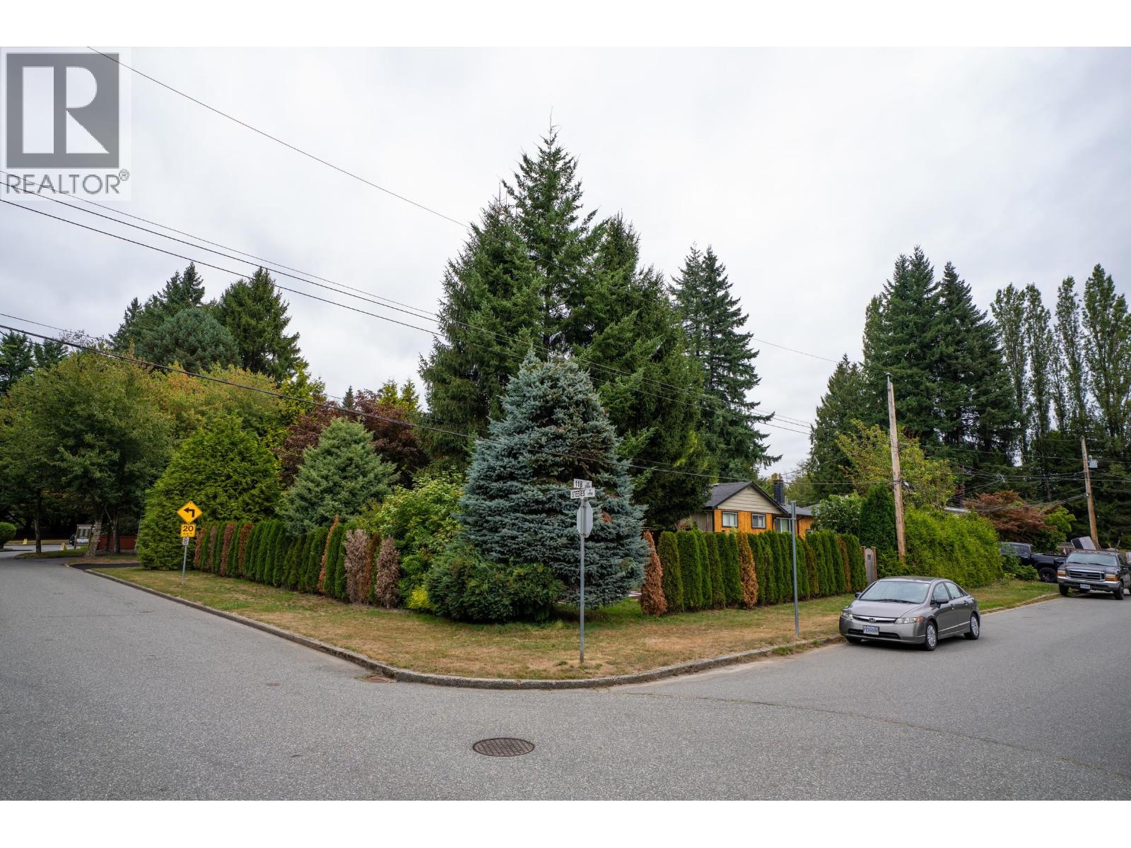 20955 118 Avenue, Maple Ridge, British Columbia  V2X 2M6 - Photo 1 - R3048345