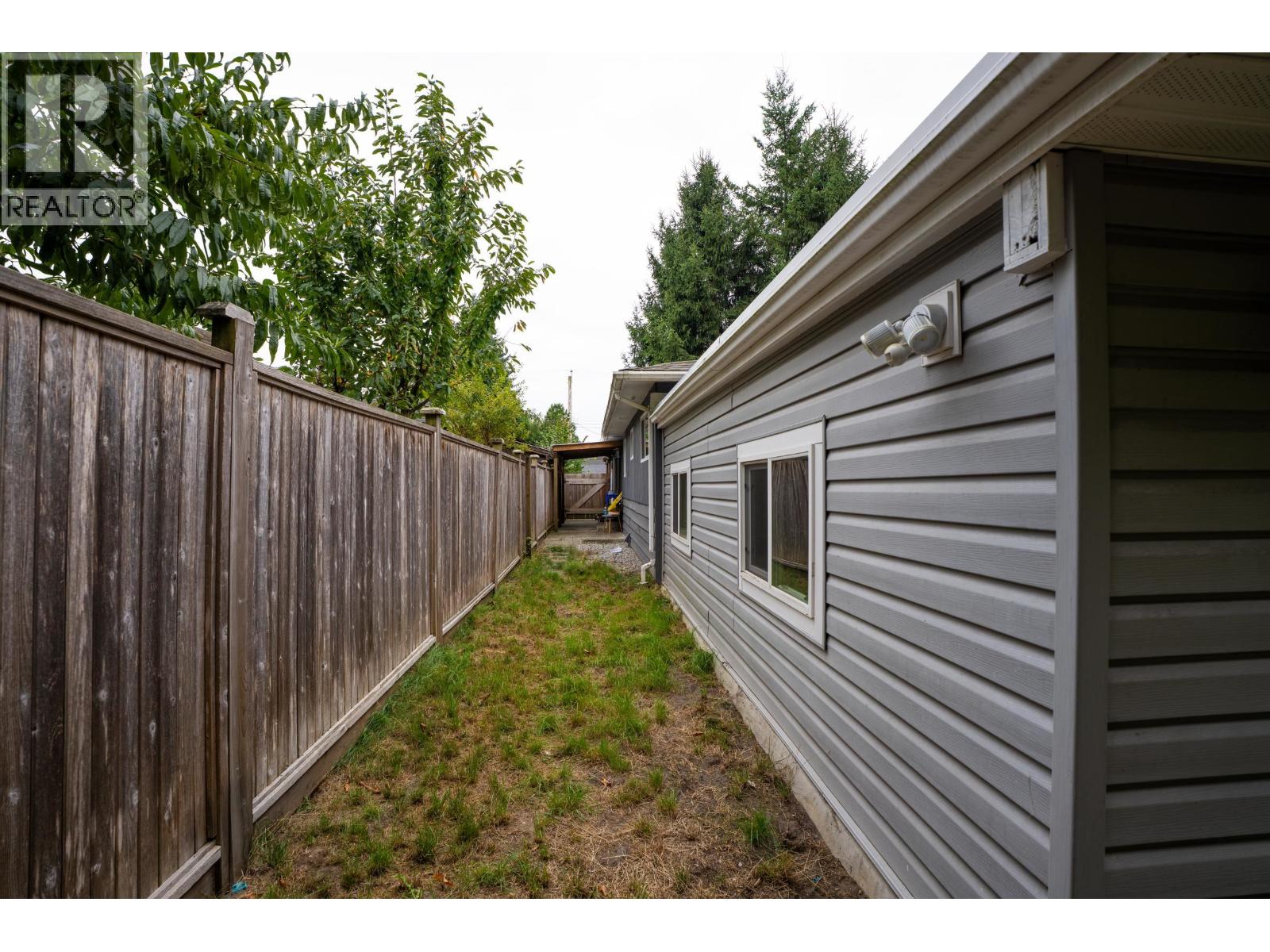 20955 118 Avenue, Maple Ridge, British Columbia  V2X 2M6 - Photo 6 - R3048345