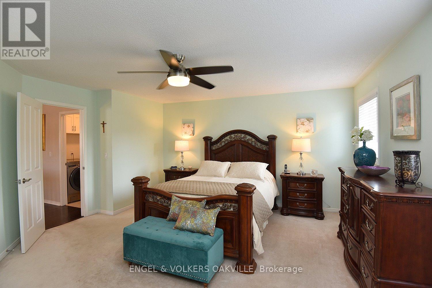 28 Waterwheel Crescent, Hamilton (Waterdown), Ontario  L9H 7B8 - Photo 16 - X12263374