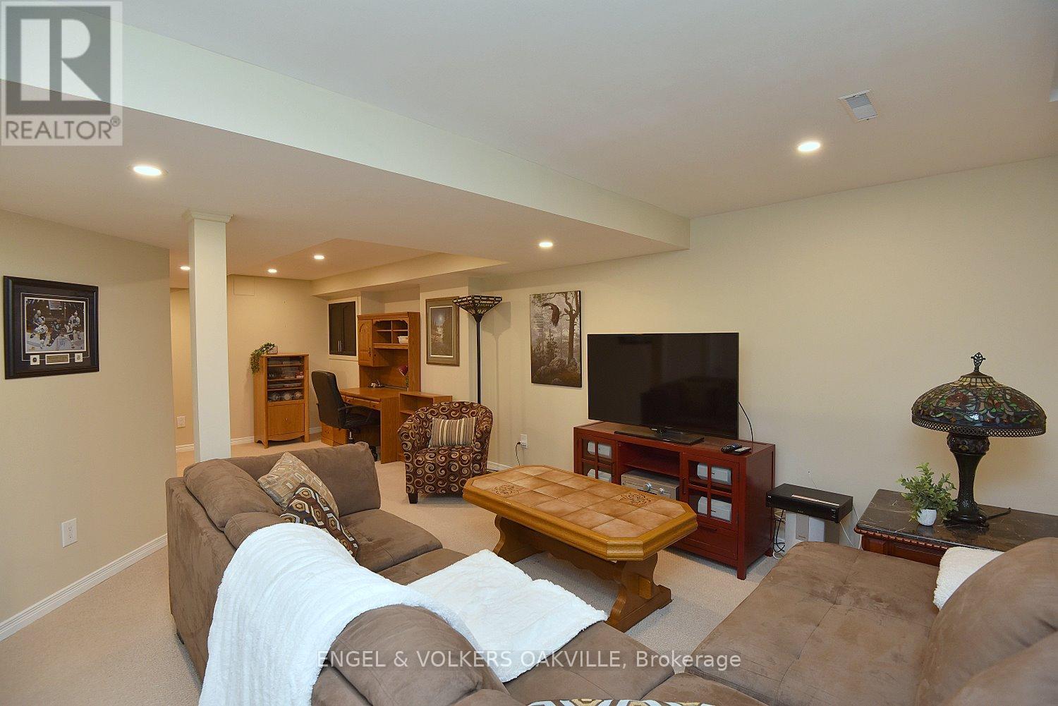 28 Waterwheel Crescent, Hamilton (Waterdown), Ontario  L9H 7B8 - Photo 28 - X12263374