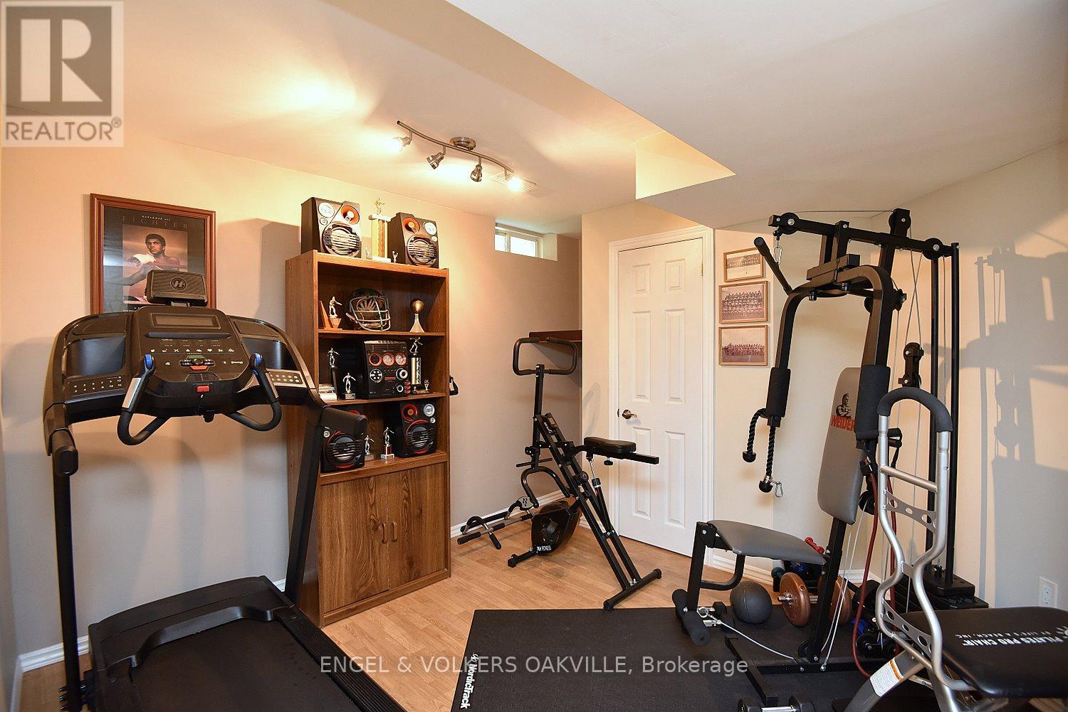28 Waterwheel Crescent, Hamilton (Waterdown), Ontario  L9H 7B8 - Photo 29 - X12263374