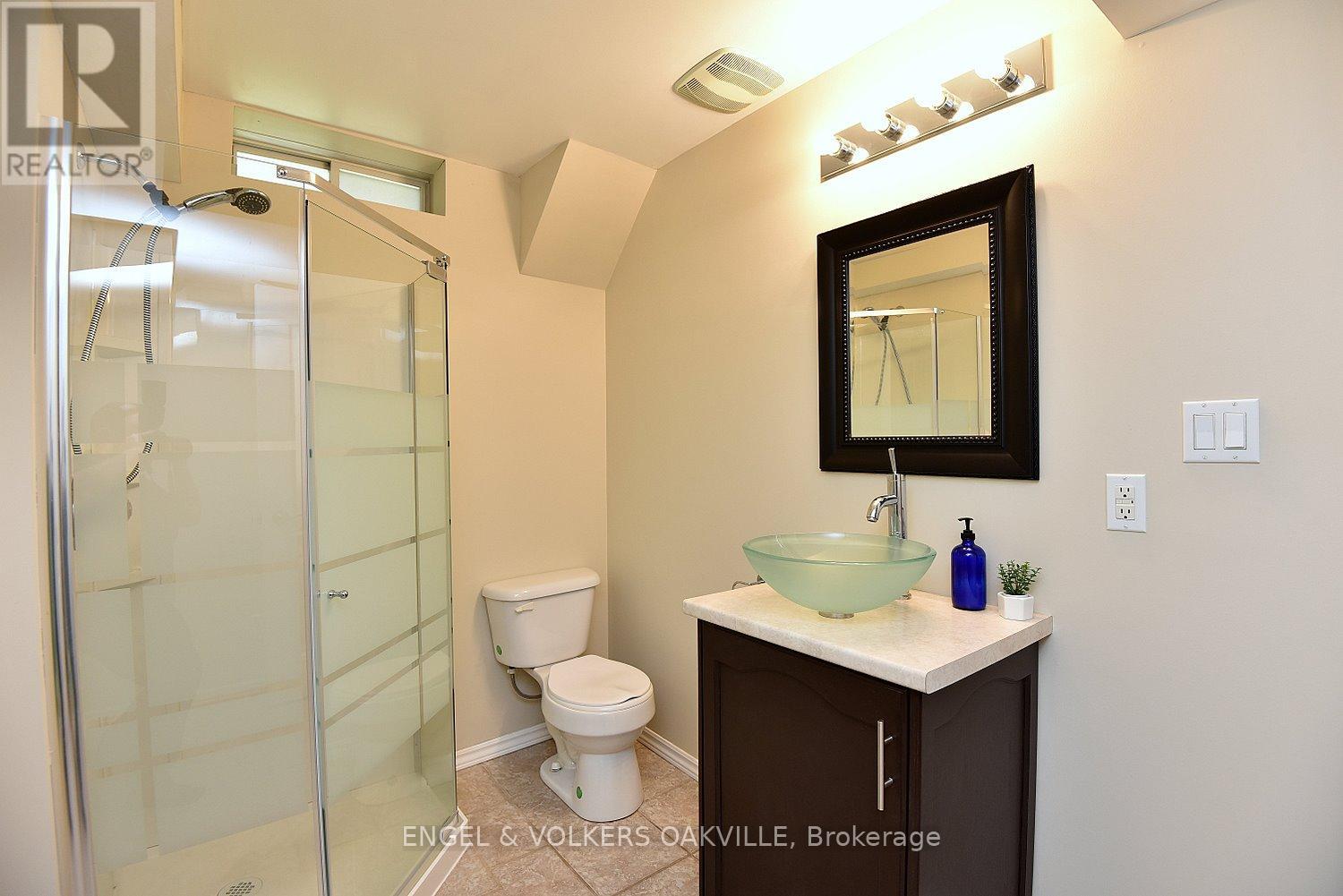 28 Waterwheel Crescent, Hamilton (Waterdown), Ontario  L9H 7B8 - Photo 30 - X12263374
