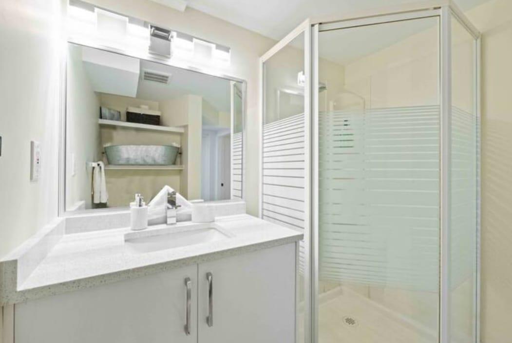 Lorem Ipsum Dolor Sit Am, White Rock, British Columbia  V4A  - Photo 2 - DEMO28870035