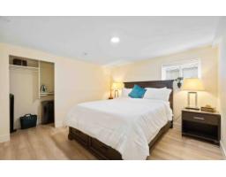 Basement-13220 16 Avenue, White Rock, Ca