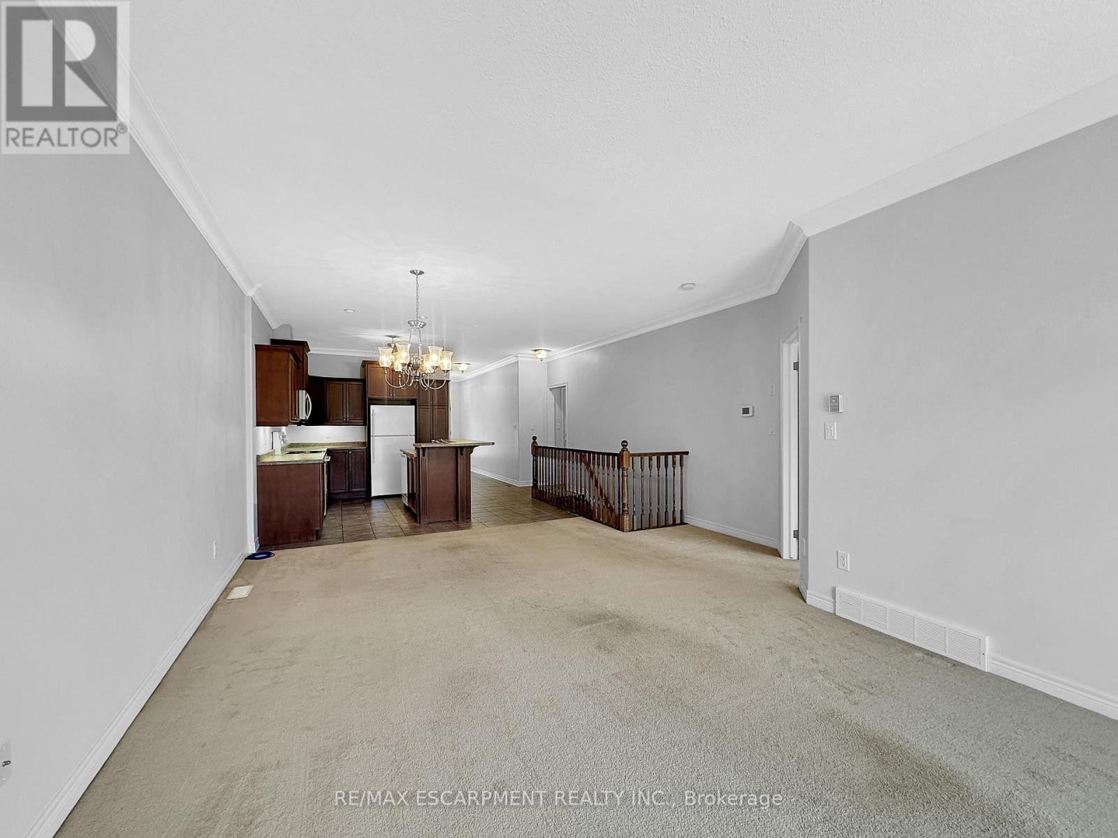 15 Iron Bridge Court, Haldimand, Ontario  N3W 0A4 - Photo 16 - X12406875