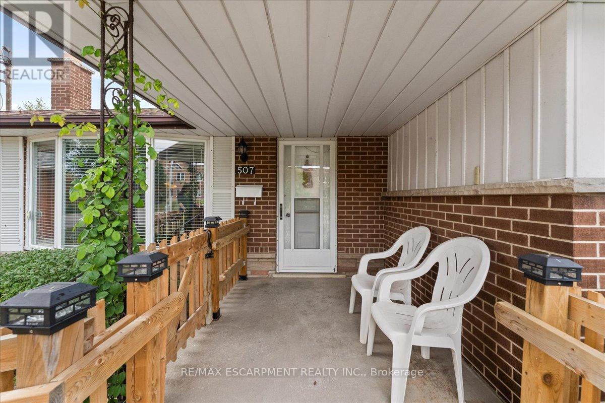 507 Upper Paradise Road, Hamilton, Ontario  L9C 5E2 - Photo 5 - X12406959