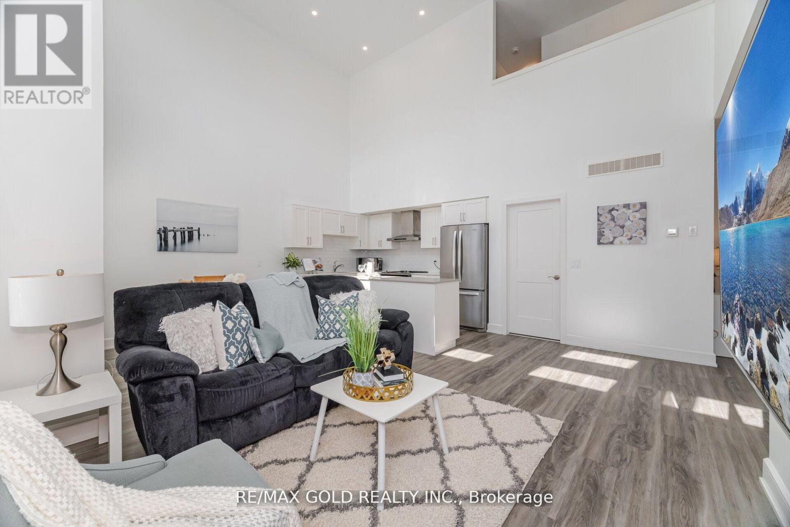 1 - 110 Fergus Avenue, Kitchener, Ontario  N2K 0K9 - Photo 10 - X12407012