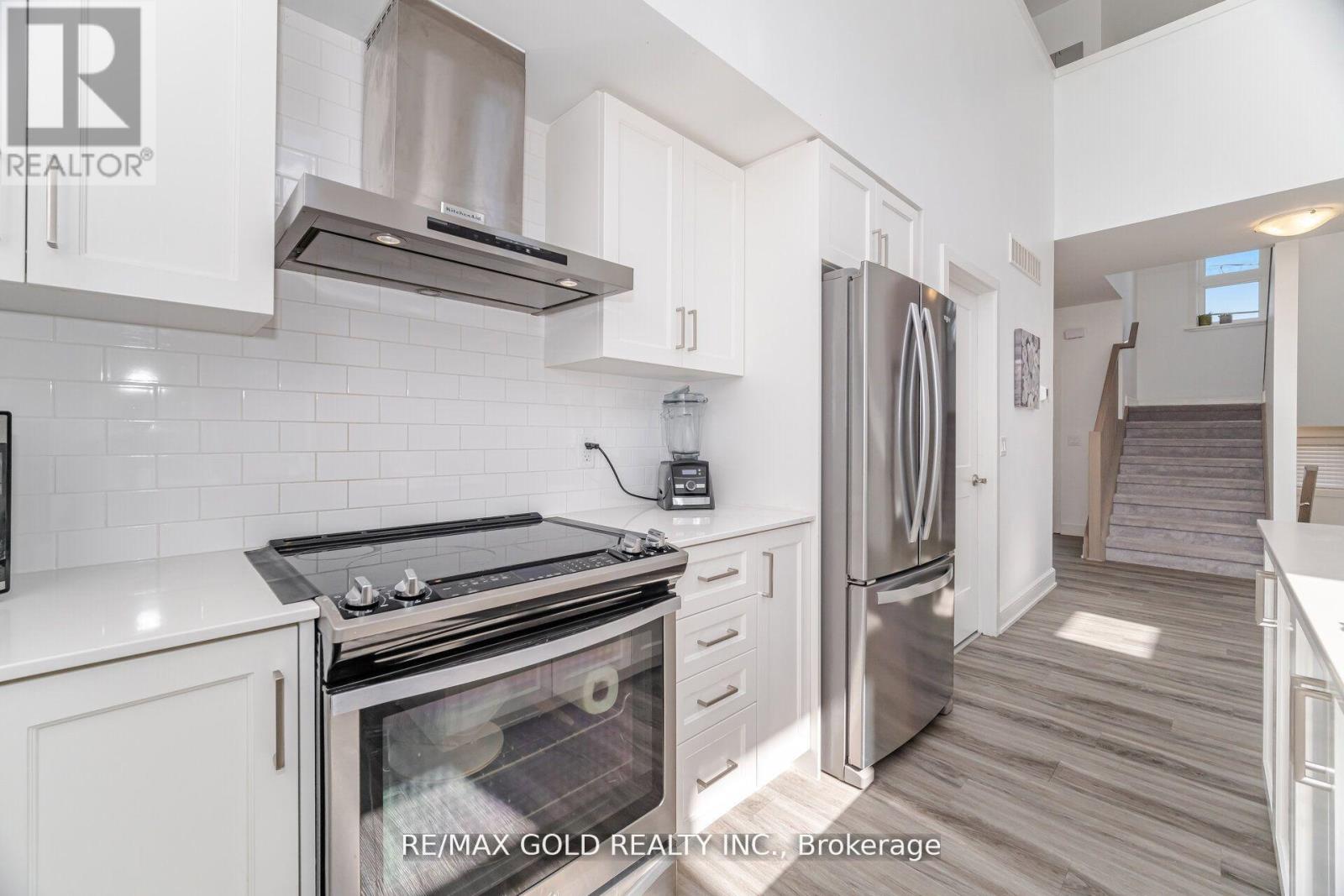 1 - 110 Fergus Avenue, Kitchener, Ontario  N2K 0K9 - Photo 12 - X12407012