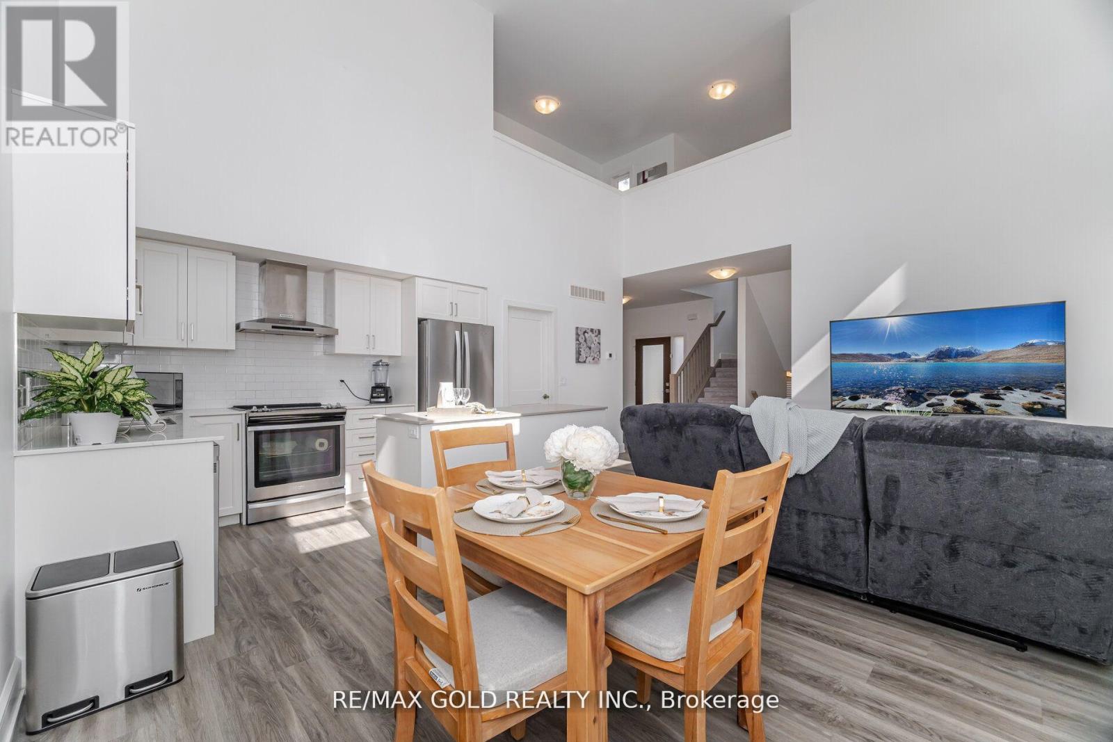 1 - 110 Fergus Avenue, Kitchener, Ontario  N2K 0K9 - Photo 18 - X12407012