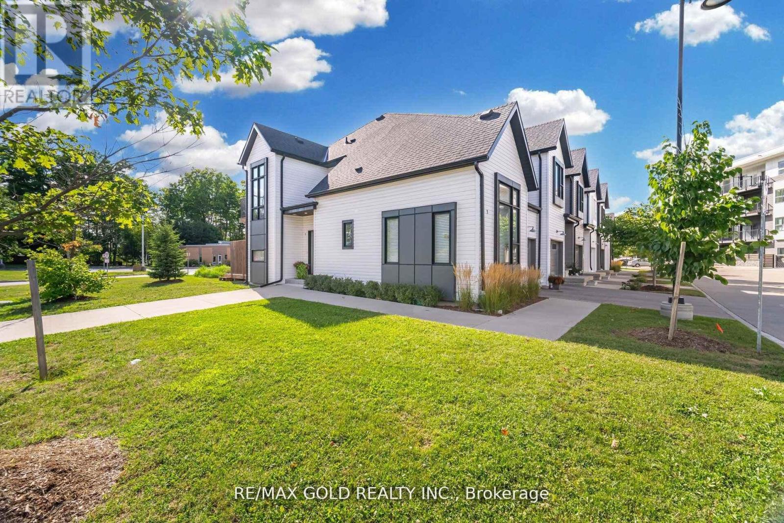 1 - 110 Fergus Avenue, Kitchener, Ontario  N2K 0K9 - Photo 3 - X12407012