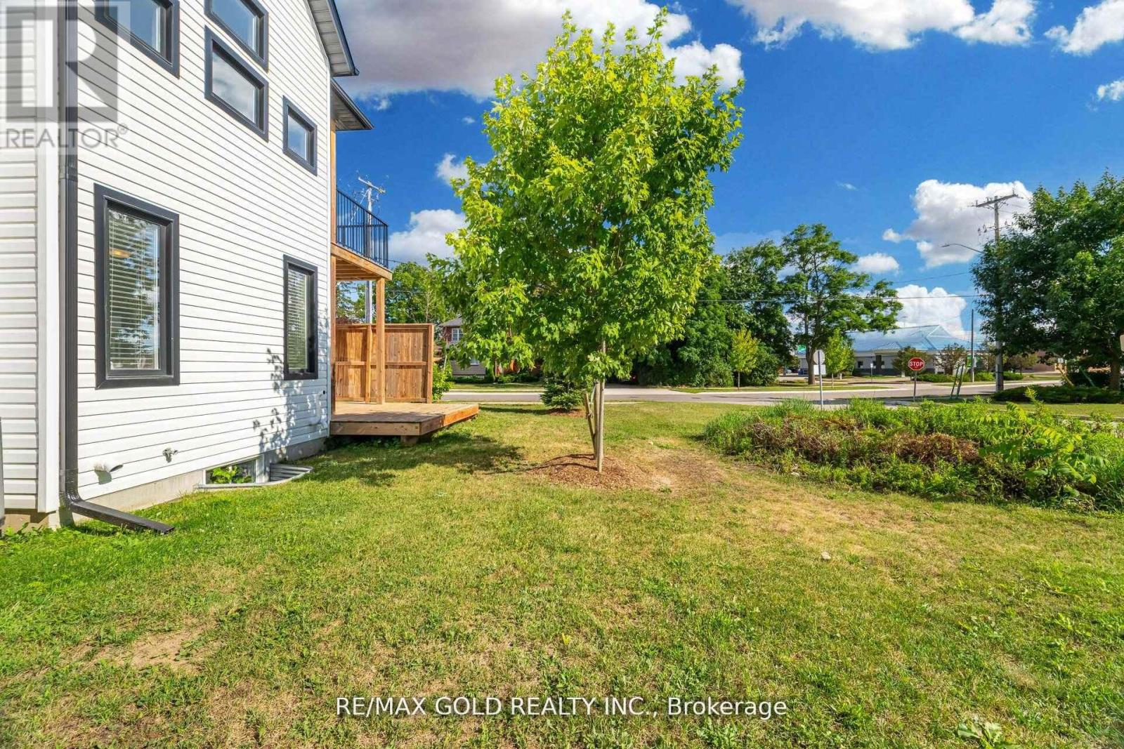 1 - 110 Fergus Avenue, Kitchener, Ontario  N2K 0K9 - Photo 48 - X12407012