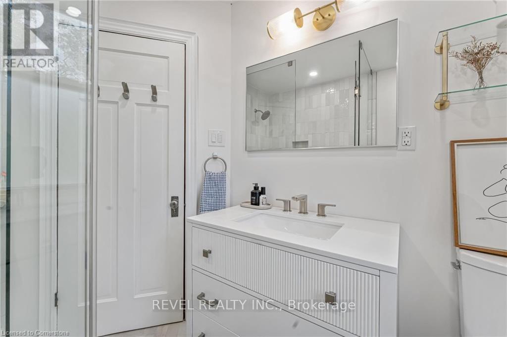 37 Burris Street, Hamilton, Ontario  L8M 2J1 - Photo 14 - X12407023