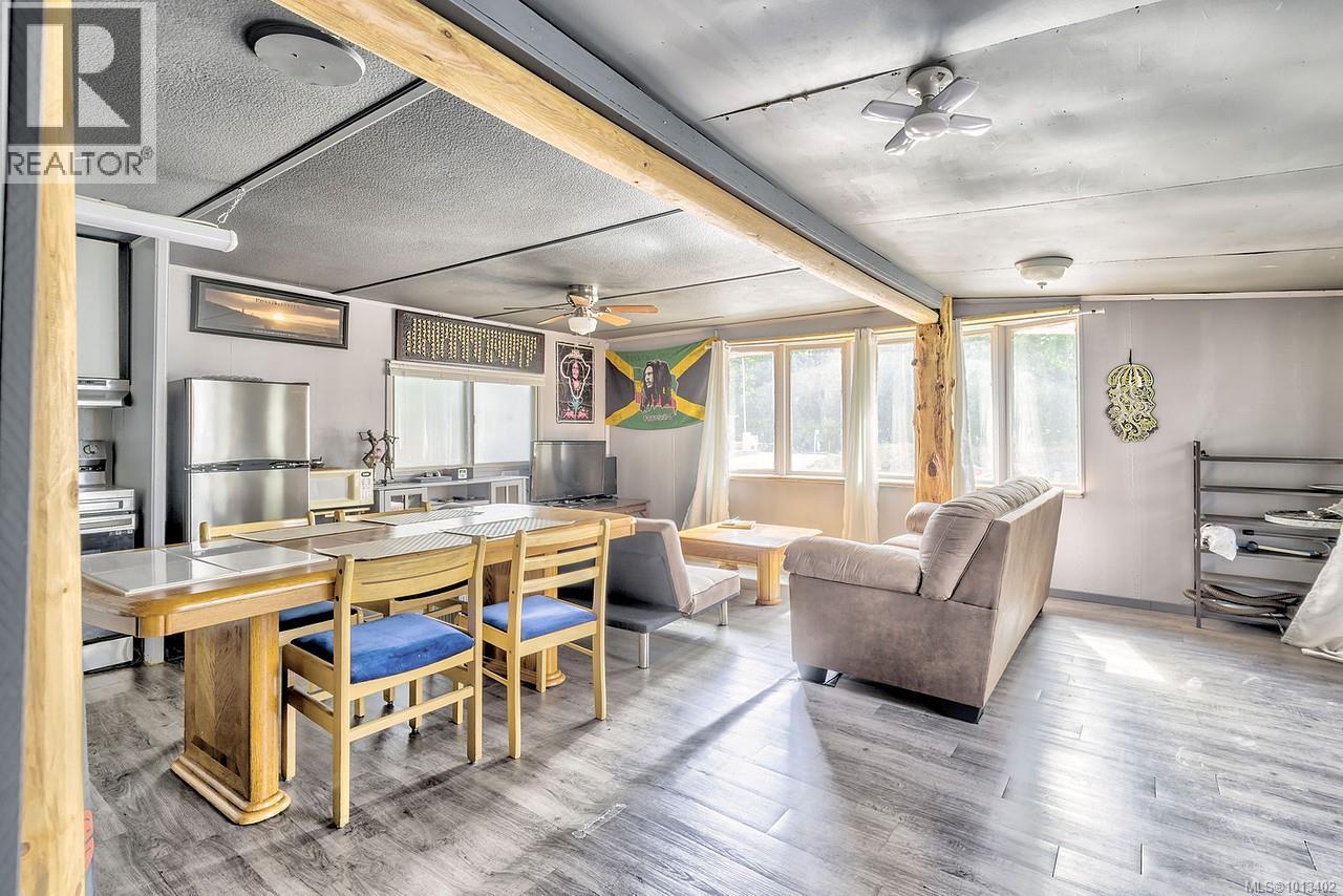 204 380 Martindale Rd, Parksville, British Columbia  V9P 1R7 - Photo 1 - 1013402
