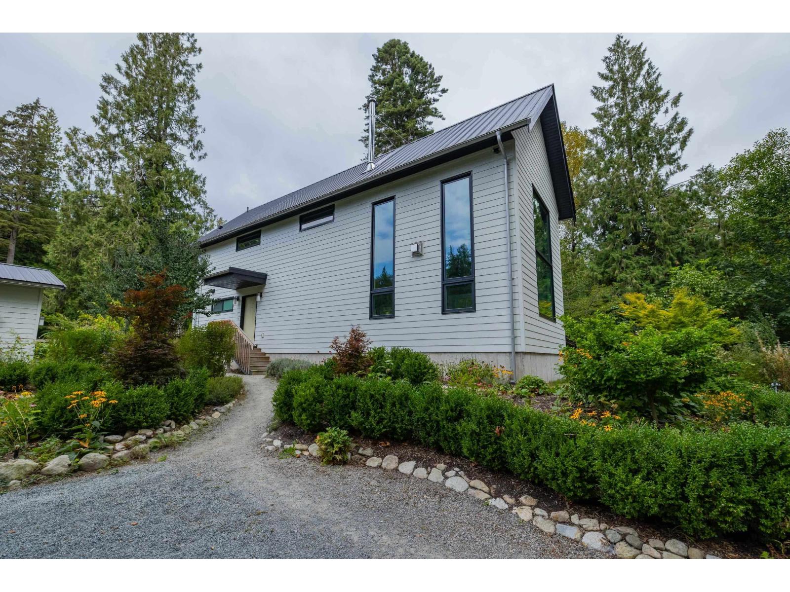 Property at 43685 LOUGHEED HIGHWAY image 2