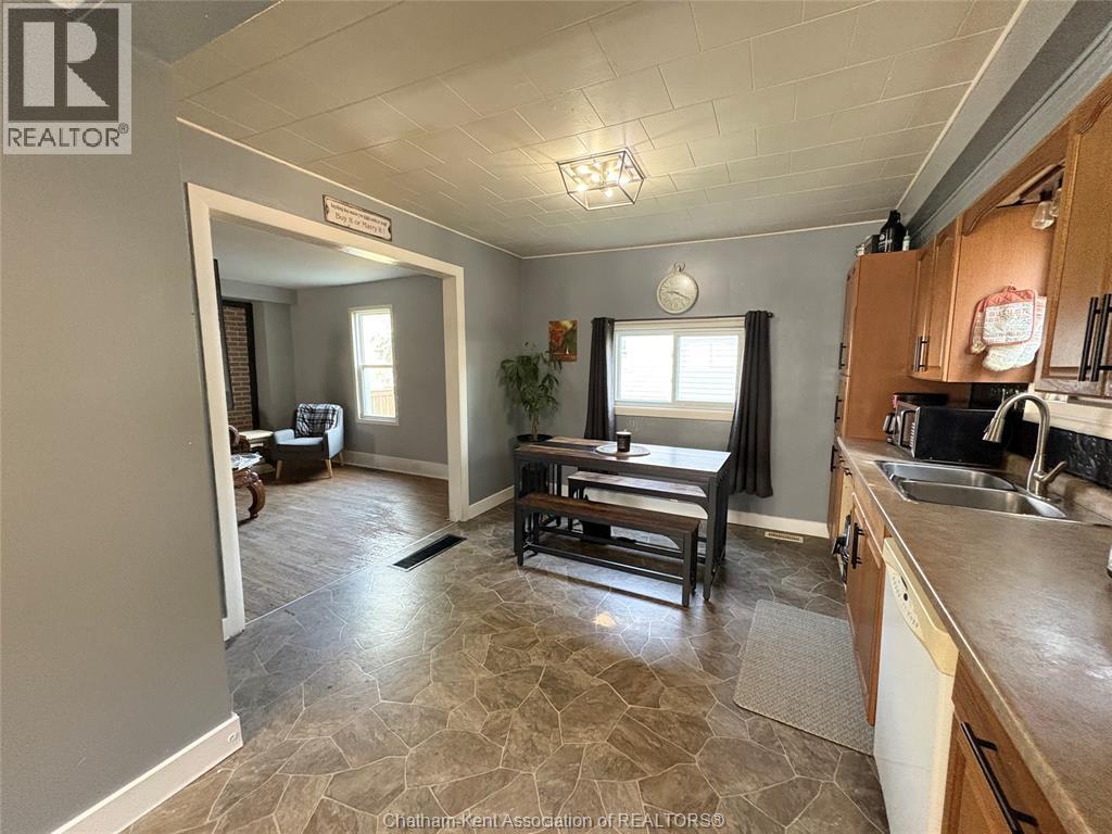 311 Gillard Street, Wallaceburg, Ontario  N8A 1N5 - Photo 11 - 25023500