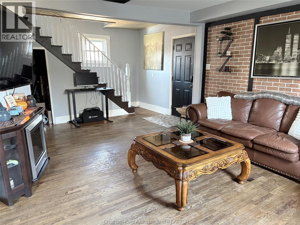 311 Gillard Street, Wallaceburg, Ontario  N8A 1N5 - Photo 4 - 25023500