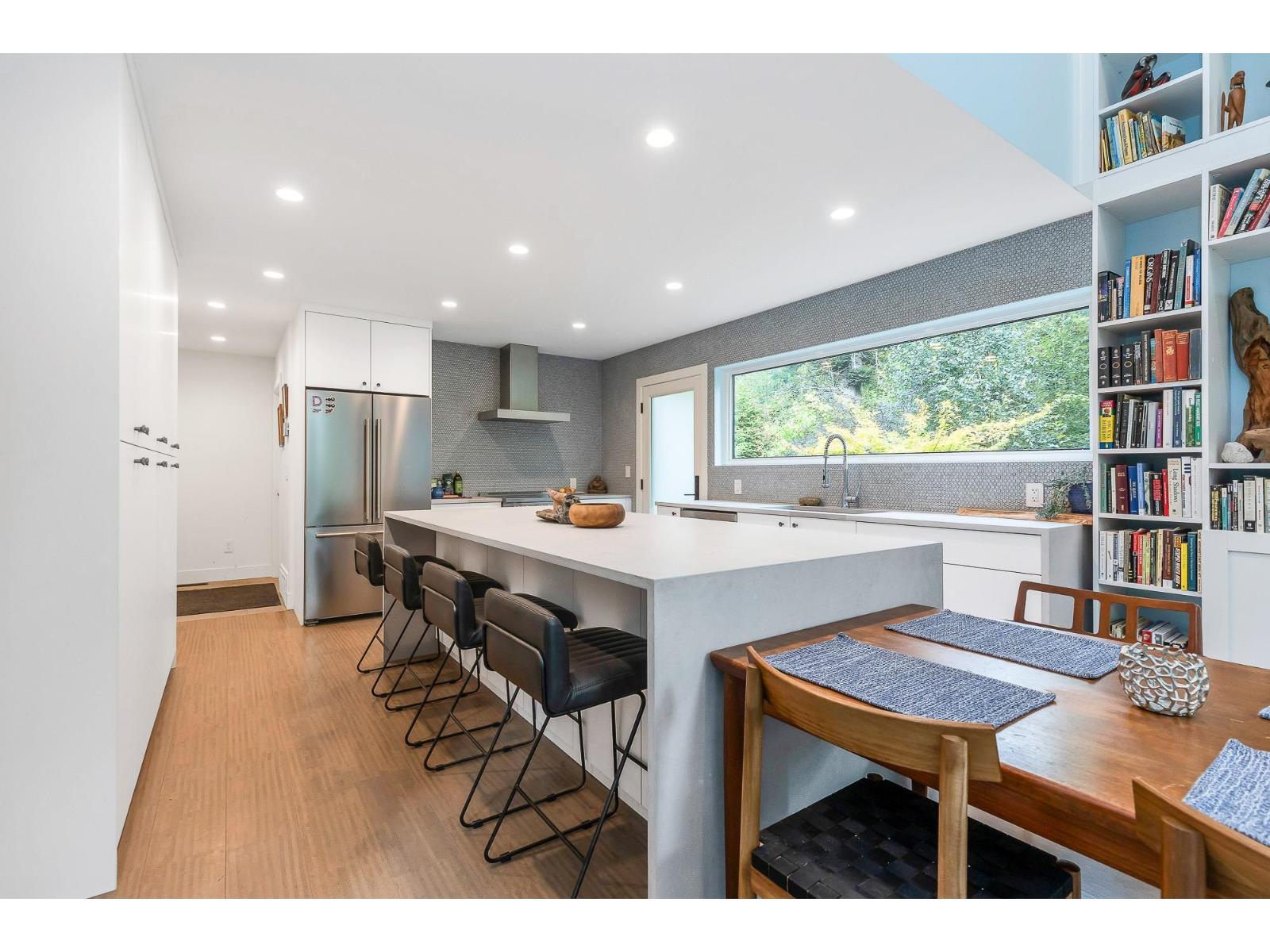 Property at 43685 LOUGHEED HIGHWAY image 3