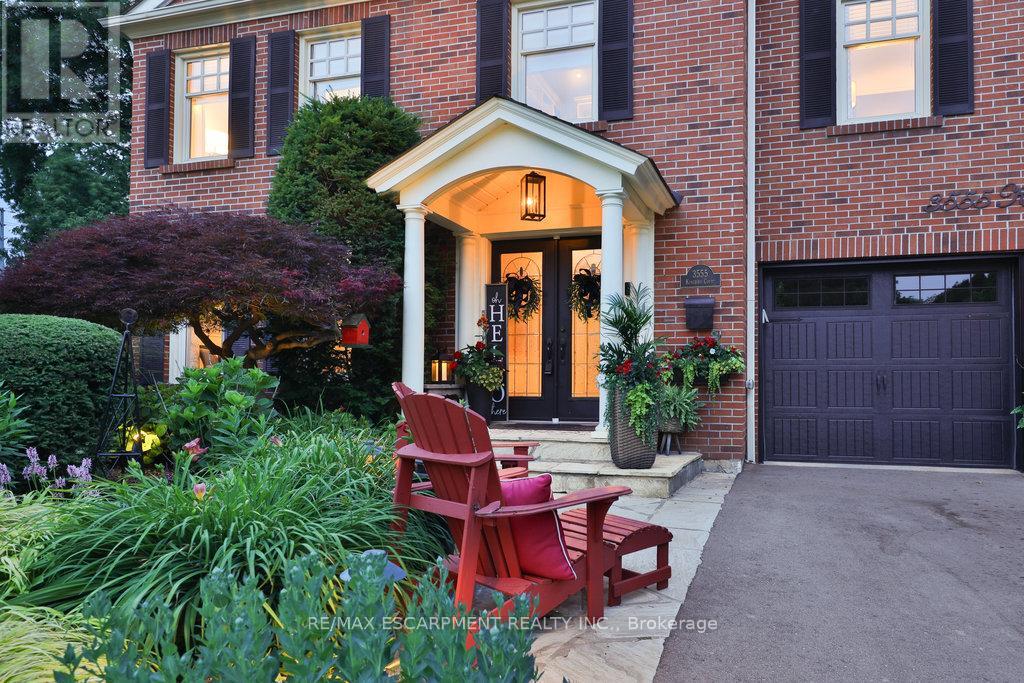 3555 Kingbird Court, Mississauga (Erin Mills), Ontario  L5L 2P9 - Photo 48 - W12381707
