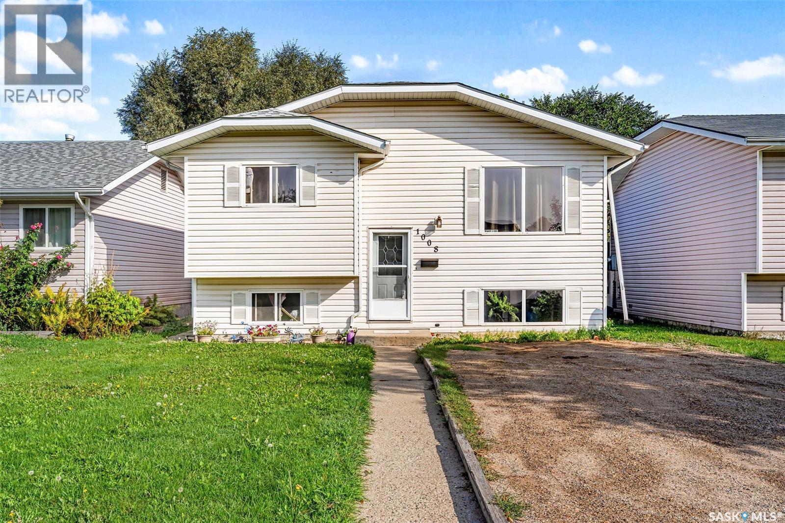 1008 2nd STREET E, Prince Albert, Saskatchewan