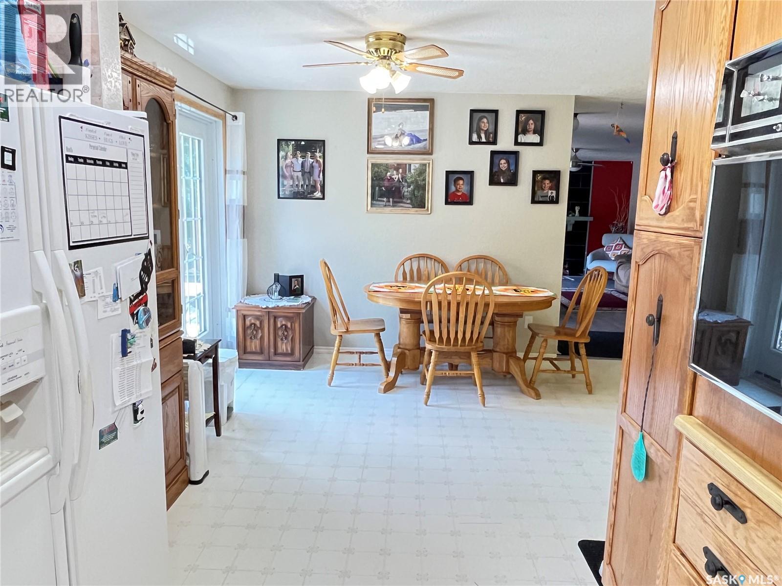 202 Hood Street, Maple Creek, Saskatchewan  S0N 1N0 - Photo 16 - SK018505