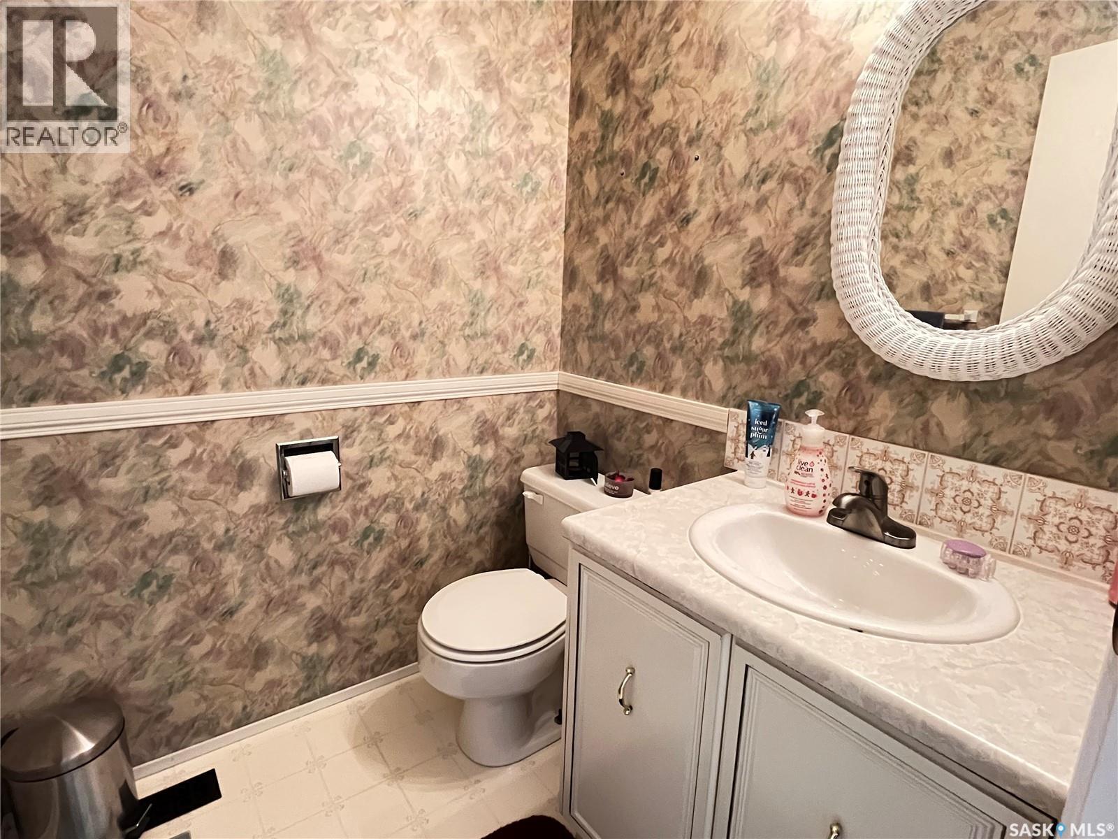 202 Hood Street, Maple Creek, Saskatchewan  S0N 1N0 - Photo 33 - SK018505