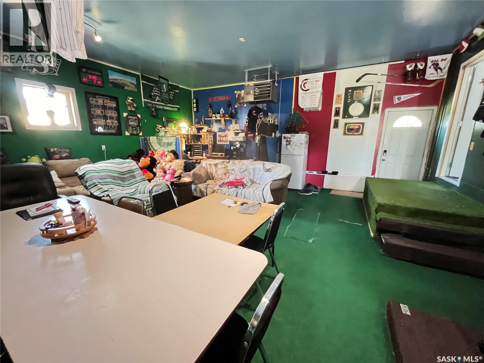 202 Hood Street, Maple Creek, Saskatchewan  S0N 1N0 - Photo 37 - SK018505