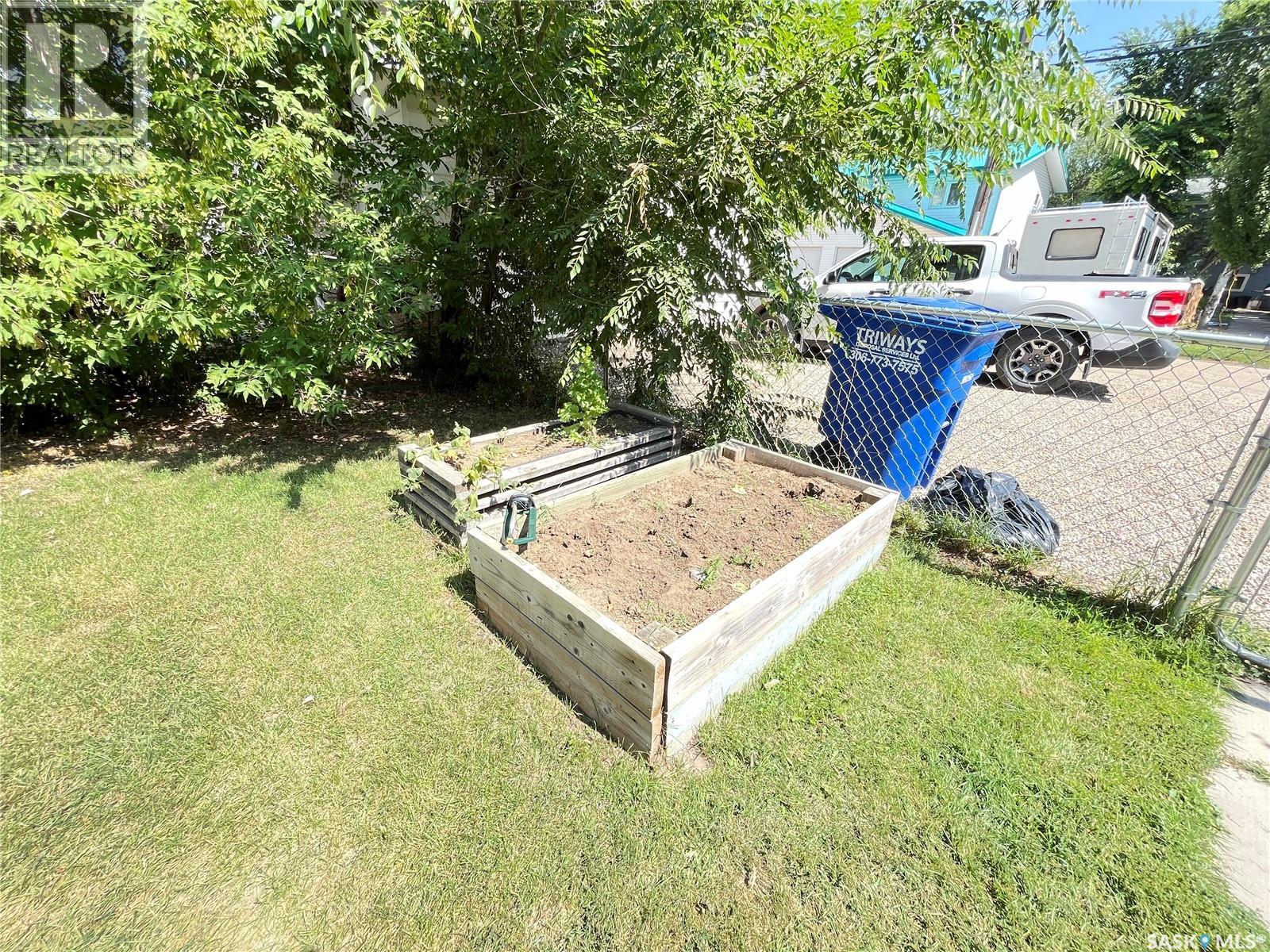 202 Hood Street, Maple Creek, Saskatchewan  S0N 1N0 - Photo 6 - SK018505