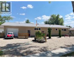 202 Hood STREET, Maple Creek, Saskatchewan