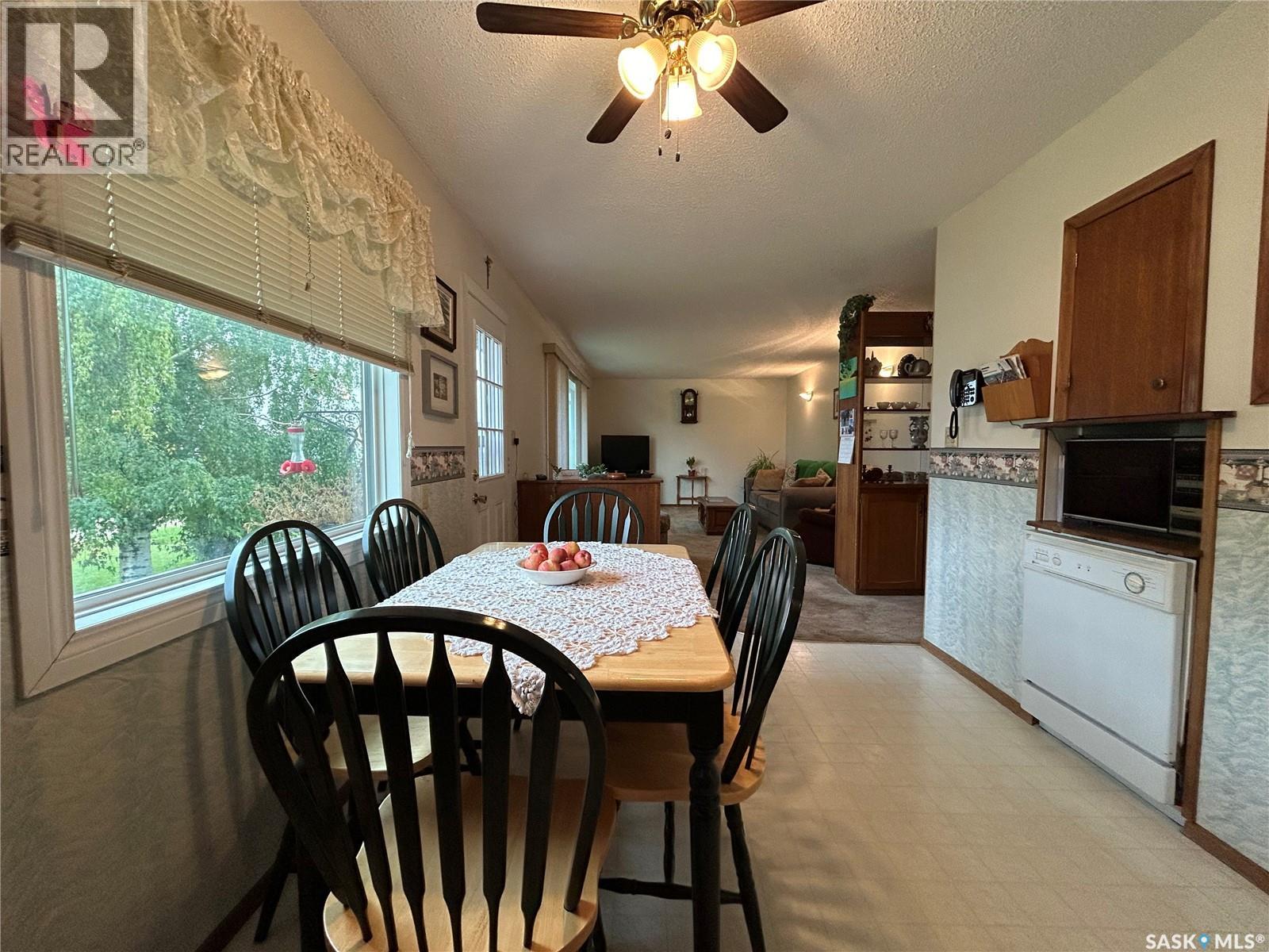 101 Phillips Street, Muenster, Saskatchewan  S0K 2Y0 - Photo 9 - SK018427