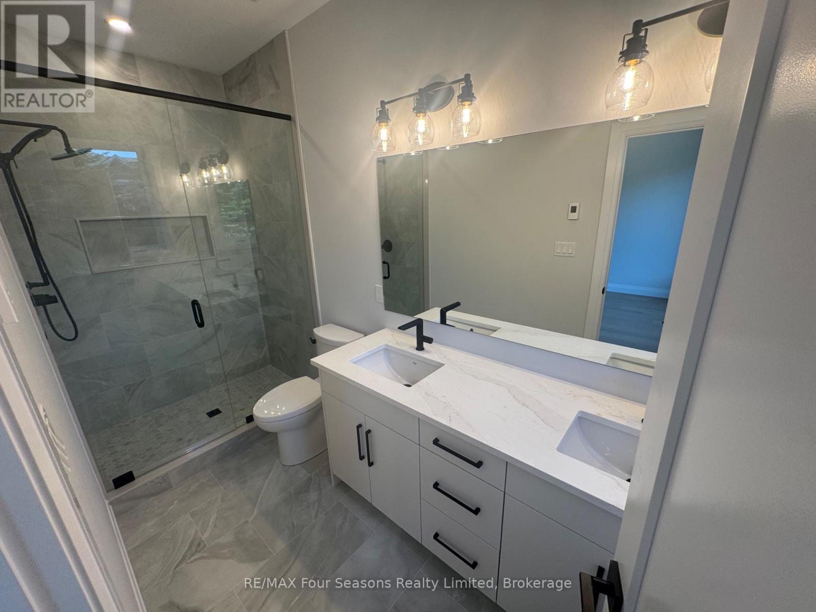 3 Boynton Court, Blue Mountains, Ontario  N0H 2P0 - Photo 7 - X12088457