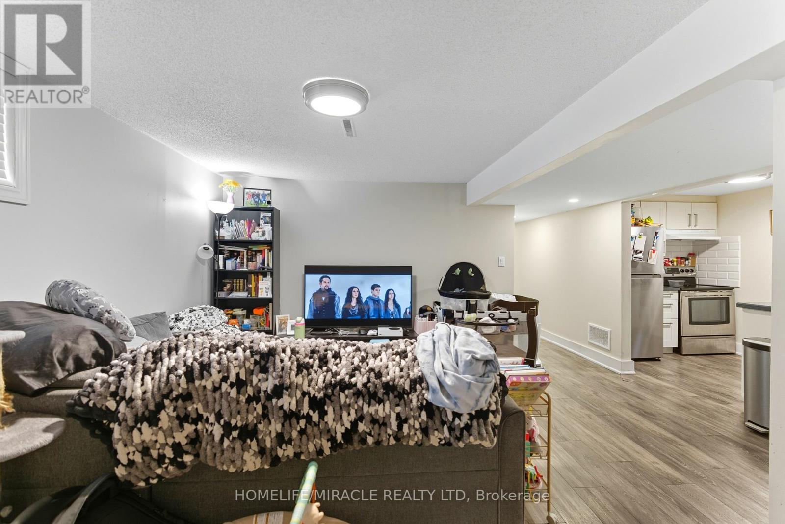 11 Rockwood Avenue, St. Catharines (Secord Woods), Ontario  L2P 1E3 - Photo 19 - X12401878
