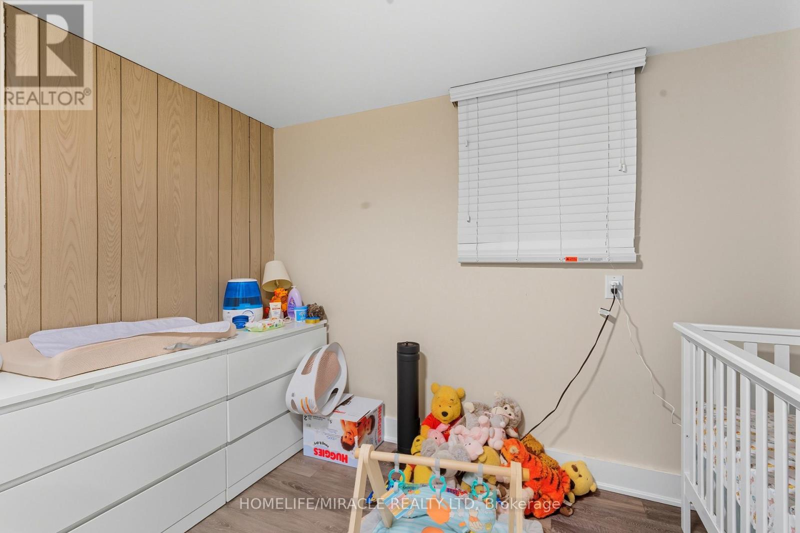 11 Rockwood Avenue, St. Catharines (Secord Woods), Ontario  L2P 1E3 - Photo 28 - X12401878