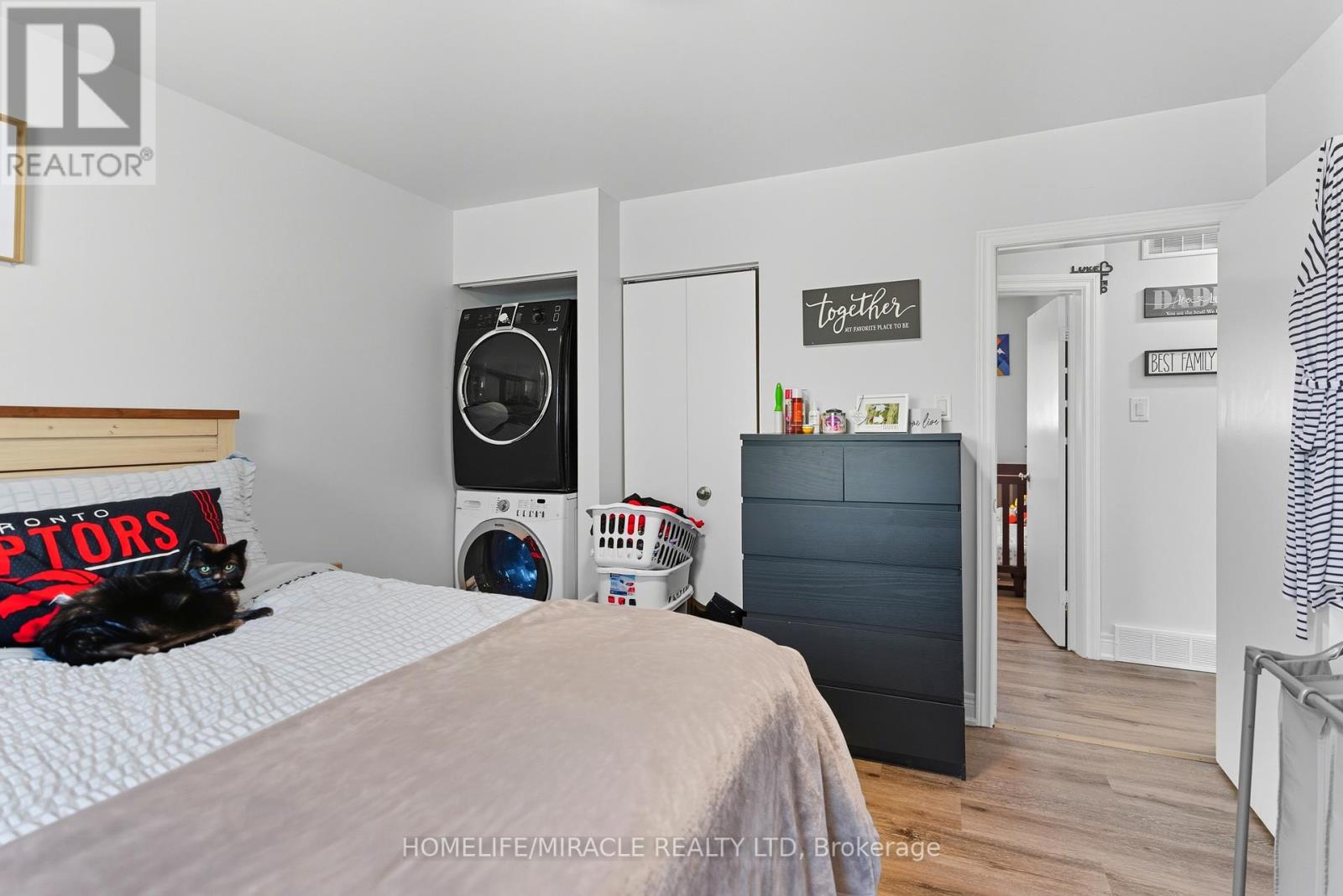 11 Rockwood Avenue, St. Catharines (Secord Woods), Ontario  L2P 1E3 - Photo 17 - X12401878