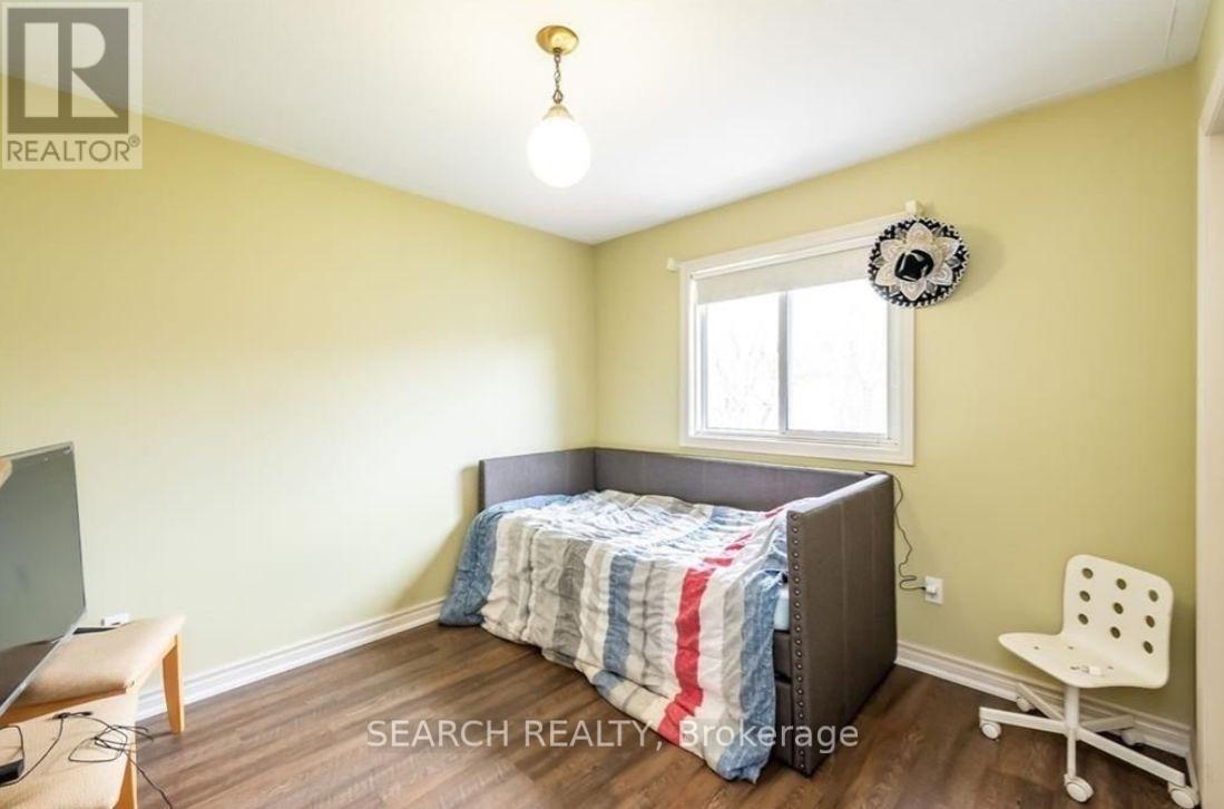 1211 Tamarac Street, Haldimand, Ontario  N1A 3G6 - Photo 6 - X12405140