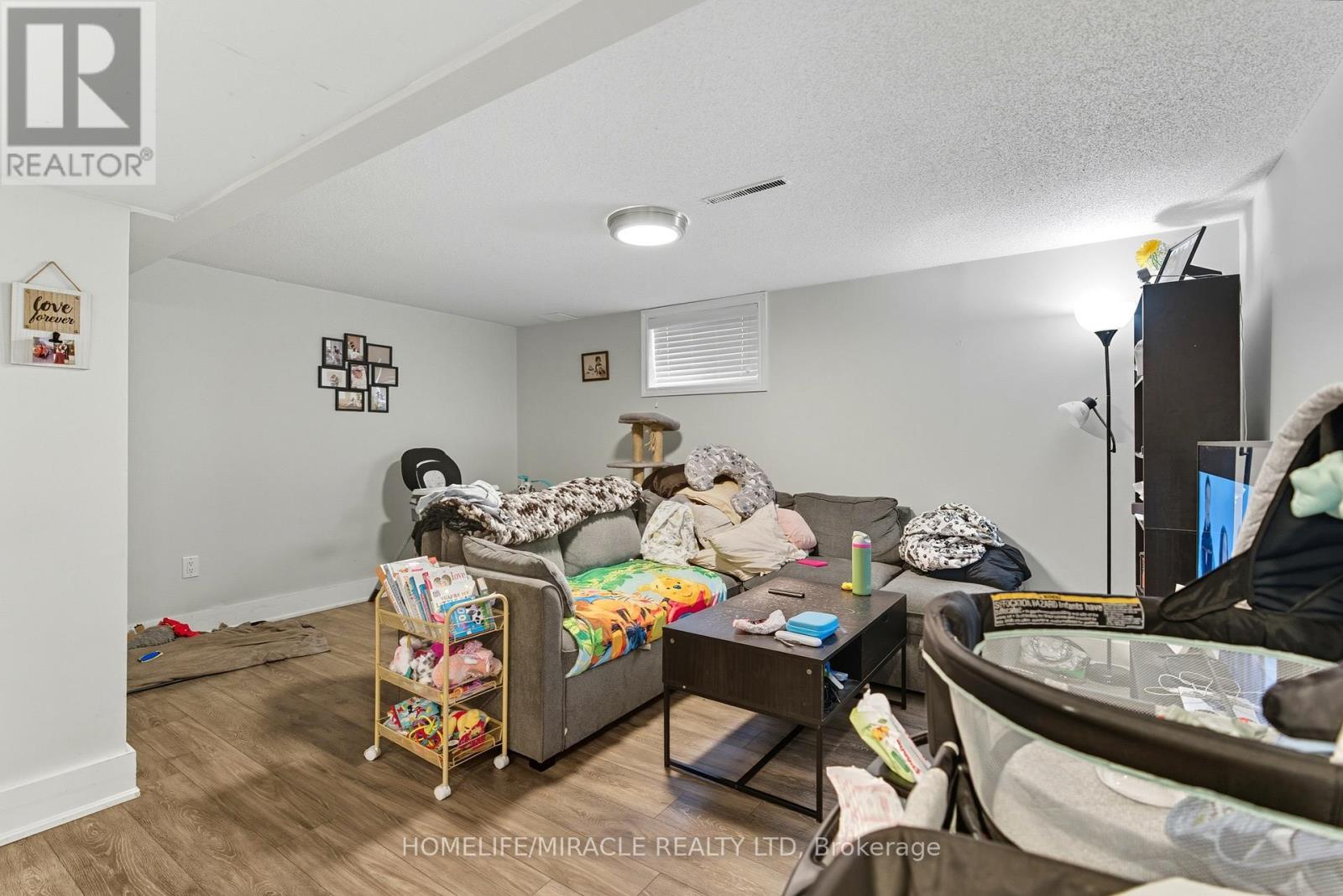 11 Rockwood Avenue, St. Catharines (Secord Woods), Ontario  L2P 1E3 - Photo 18 - X12401878