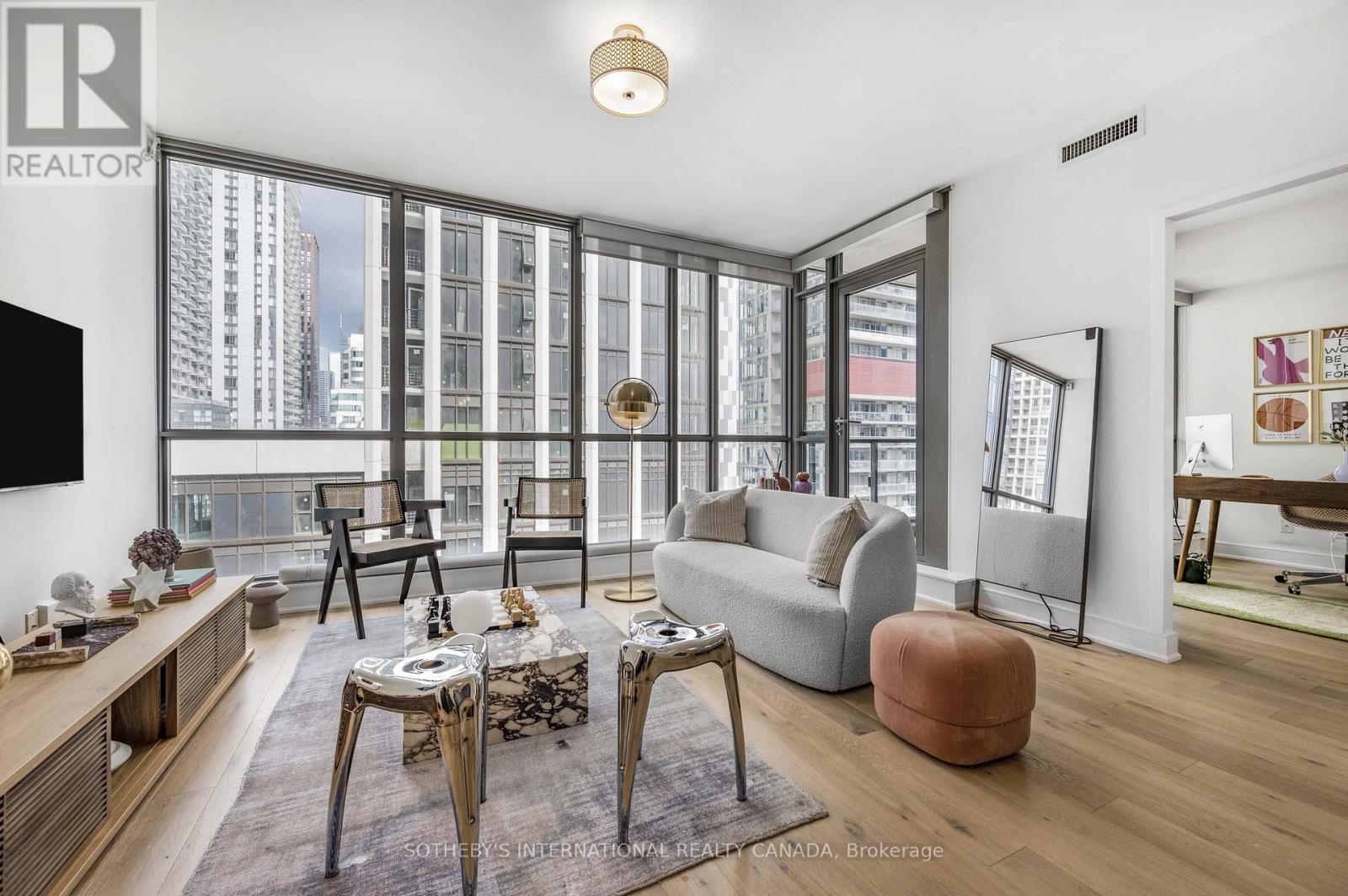 1205 - 8 CHARLOTTE STREET, Toronto, Ontario