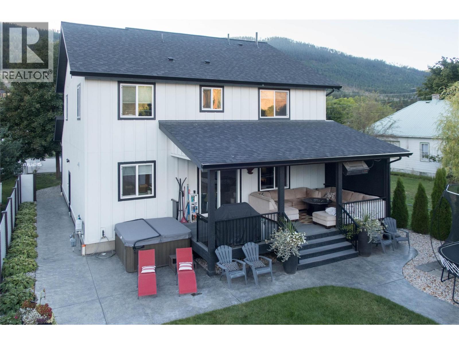 2253 Shuswap Avenue, Lumby, British Columbia  V0E 2G0 - Photo 39 - 10362869