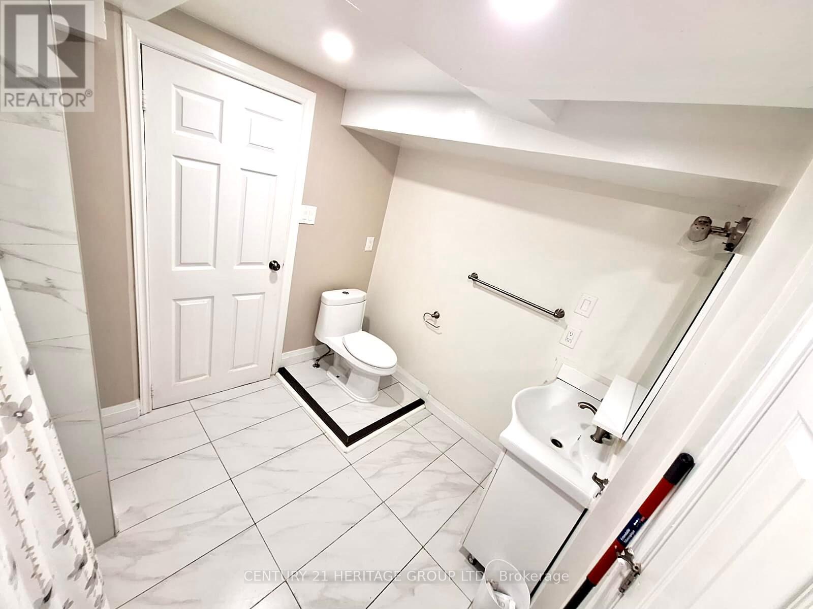 33 London Road, Newmarket, Ontario  L3Y 6A1 - Photo 40 - N12404189