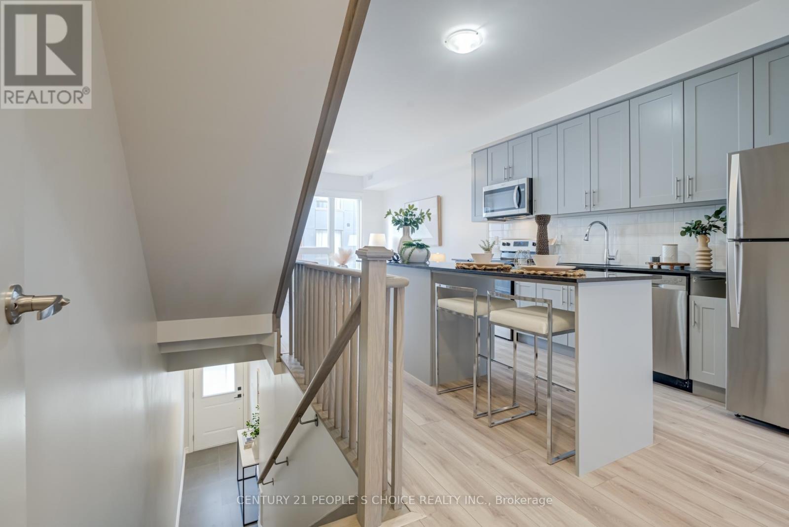 1629 Pleasure Valley Path, Oshawa, Ontario  L1G 0E3 - Photo 4 - E12386435