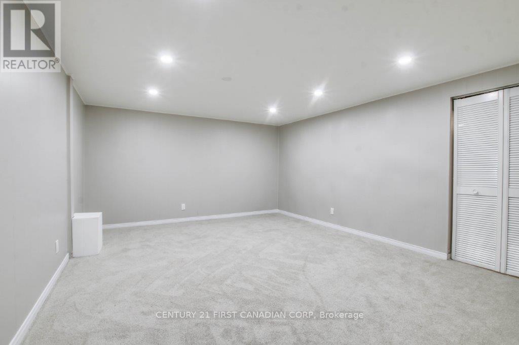 59 Augusta Crescent, London South, Ontario  N6E 2C9 - Photo 18 - X12407104