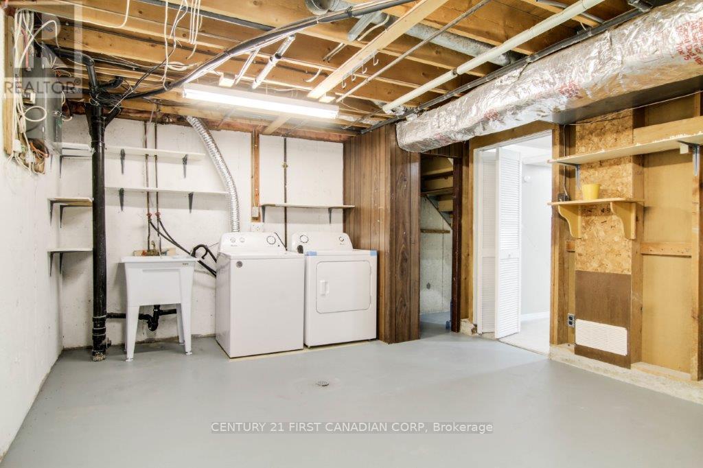 59 Augusta Crescent, London South, Ontario  N6E 2C9 - Photo 21 - X12407104