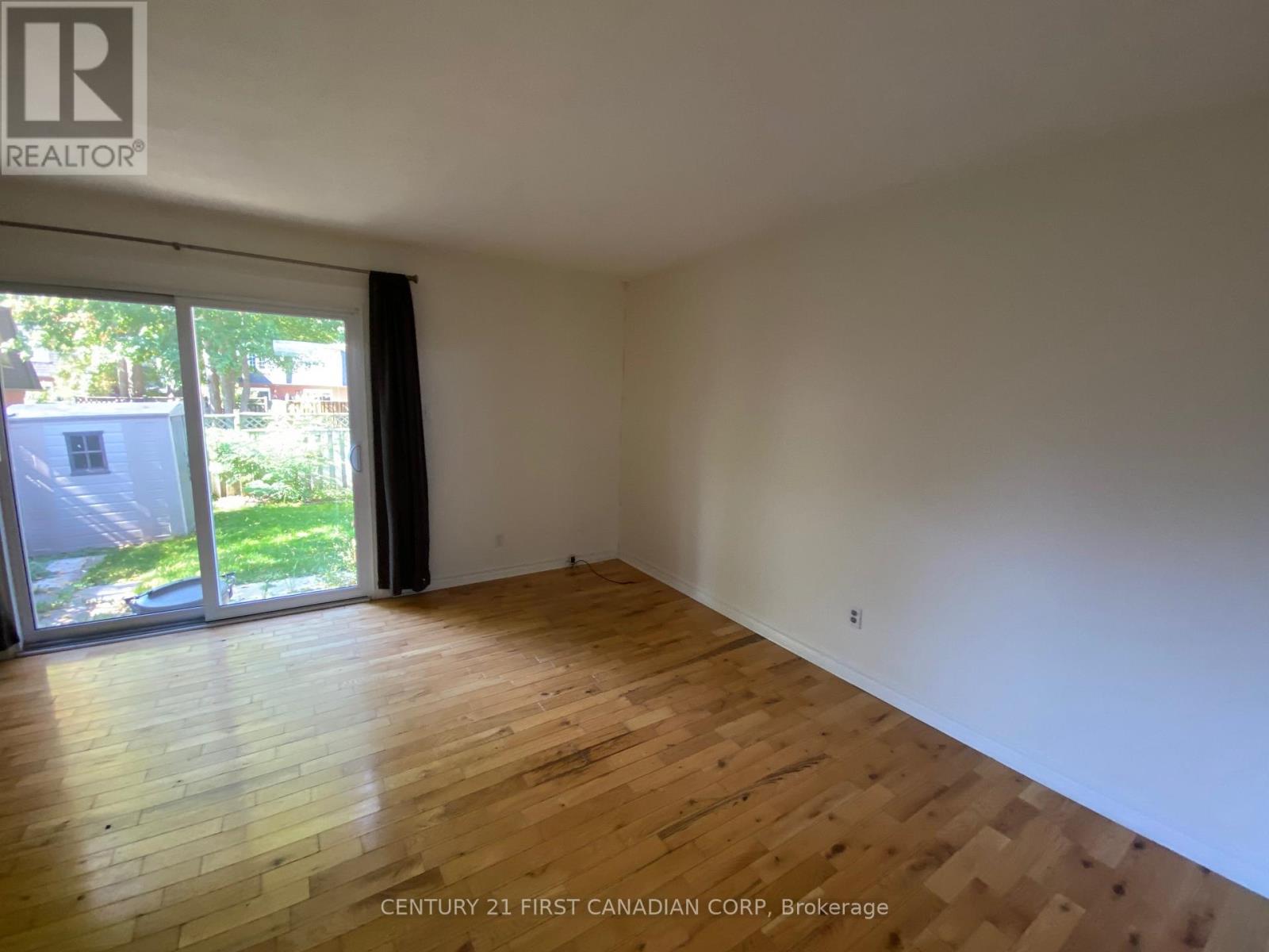 1401 Wonderland Road N, London North, Ontario  N6G 2C2 - Photo 18 - X12407143