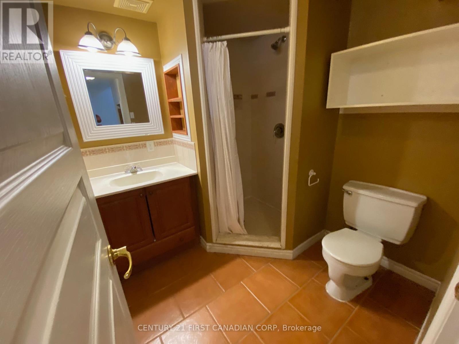 1401 Wonderland Road N, London North, Ontario  N6G 2C2 - Photo 9 - X12407143