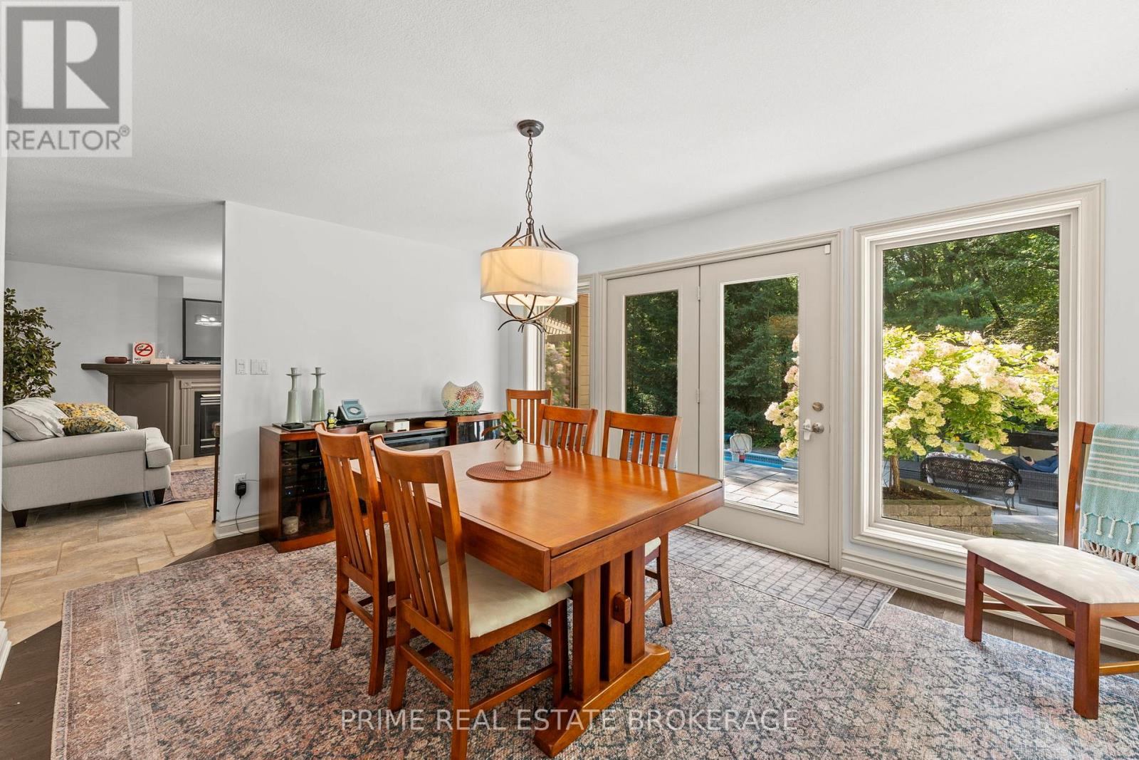 10219 Pinetree Drive, Lambton Shores, Ontario  N0M 1T0 - Photo 12 - X12407193