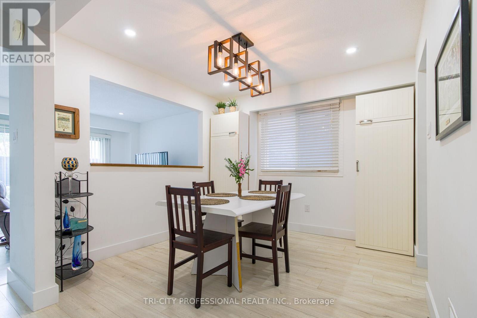 16 Mangrove Road, Brampton, Ontario  L6S 3Y1 - Photo 18 - W12406601
