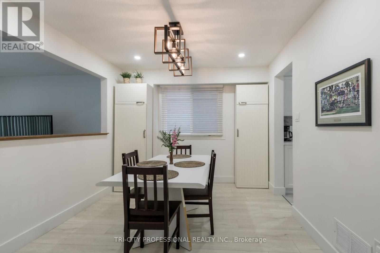 16 Mangrove Road, Brampton, Ontario  L6S 3Y1 - Photo 14 - W12406601